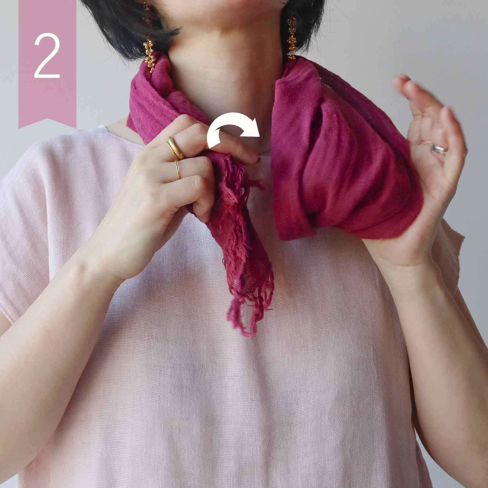 綿100%ストールのワンループ巻き手順2