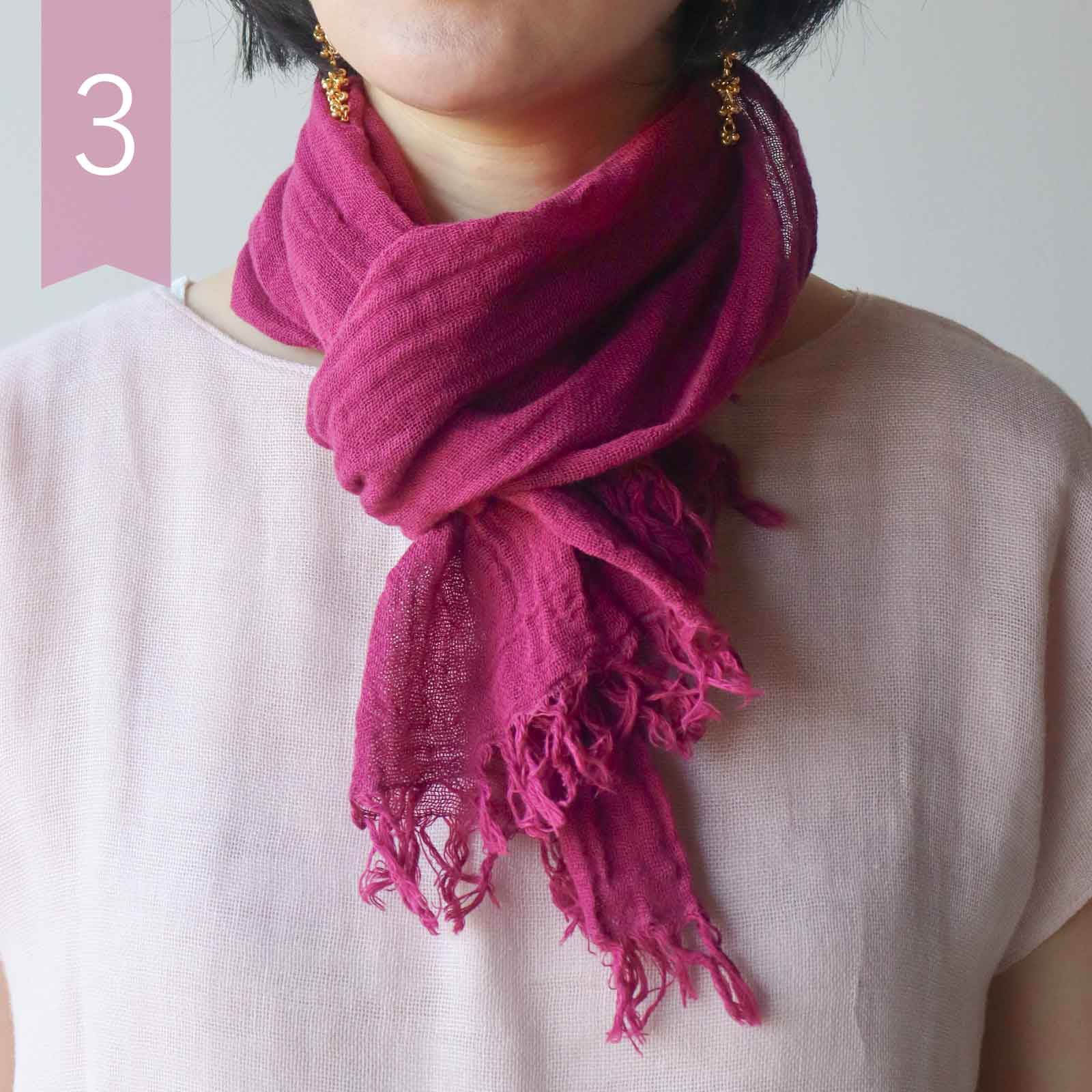 綿100%ストールのワンループ巻き手順3