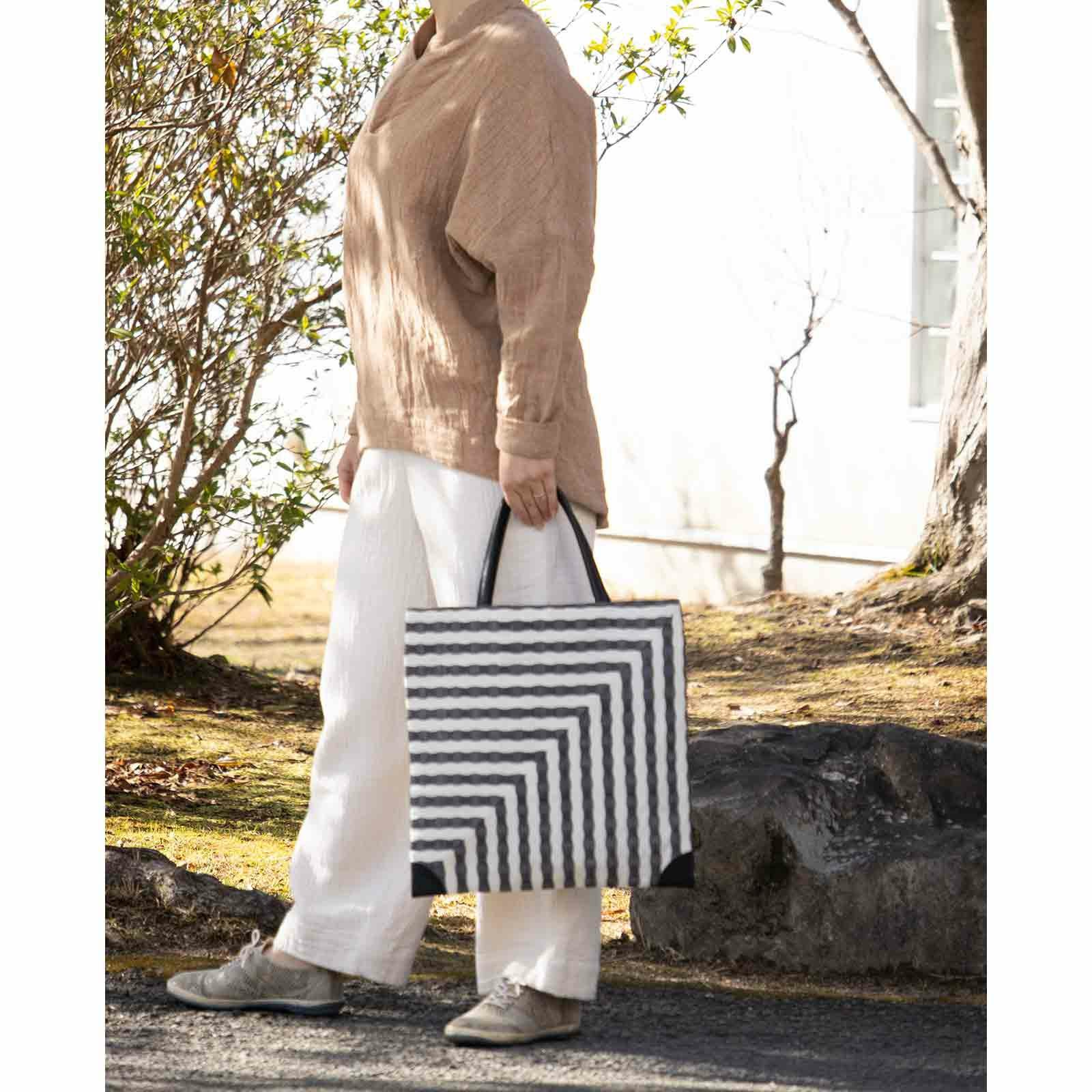 【直接引き渡し・新品】ビジネス用トートバッグ (ストライプ柄) ゼブラストライプバッグ（大）｜BAN INOUE